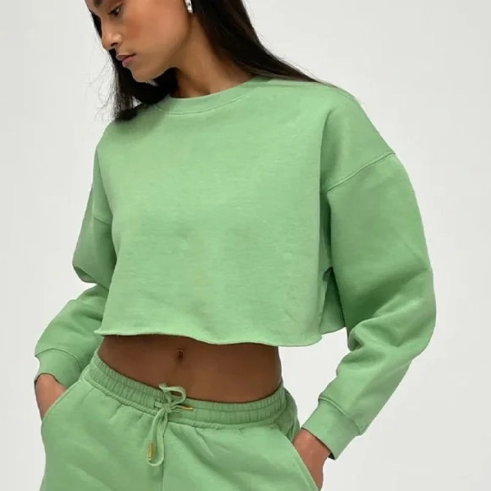 WeWoreWhat Green Women's Cropped Sweatshirt